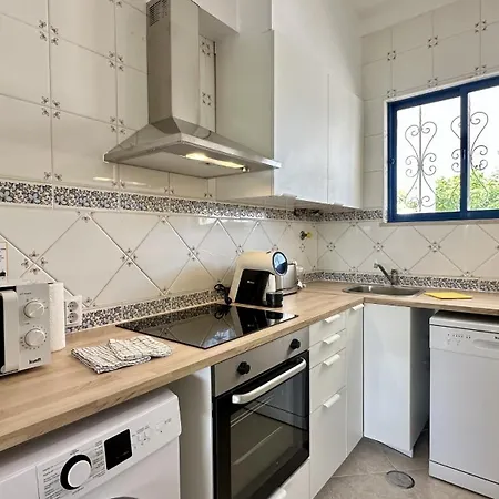 Hébergement de vacances Jardim Da Oura 9 - Piscina Comum - 7 Pax - *
