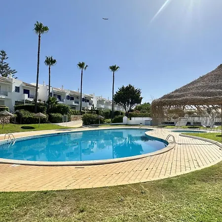 Feriehus Jardim Da Oura 9 - Piscina Comum - 7 Pax - *